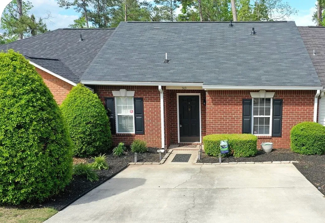3 bed, 1417 sqft, $1,700 — Photo 1