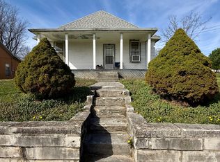305 6th St, Oolitic, IN