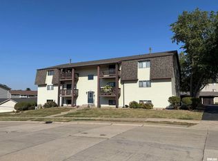 3240 Parkwild Dr APT 1C, Bettendorf, IA 52722