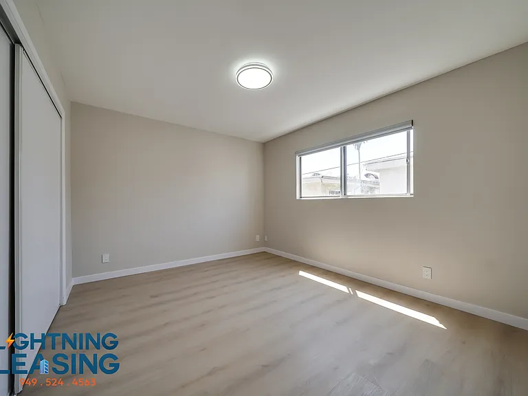 1035 N Hayworth Ave #110 — Photo 11