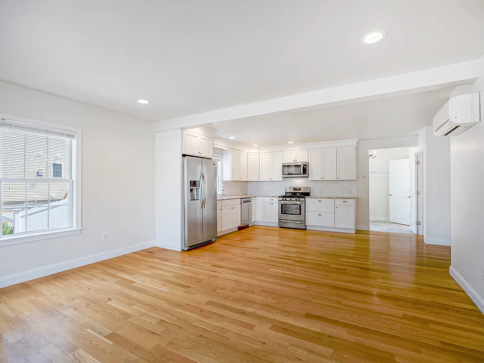 48 Spruce St