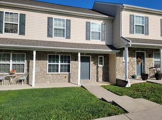 118 Park Place Cir, Womelsdorf, PA