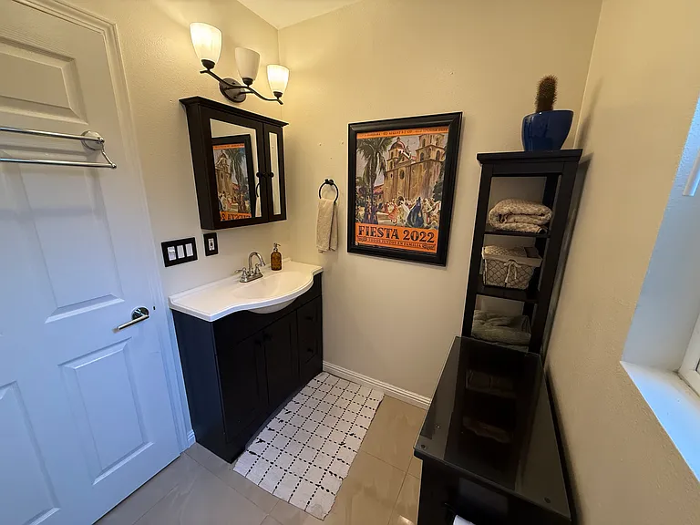 1608 Cedar Ave — Photo 16