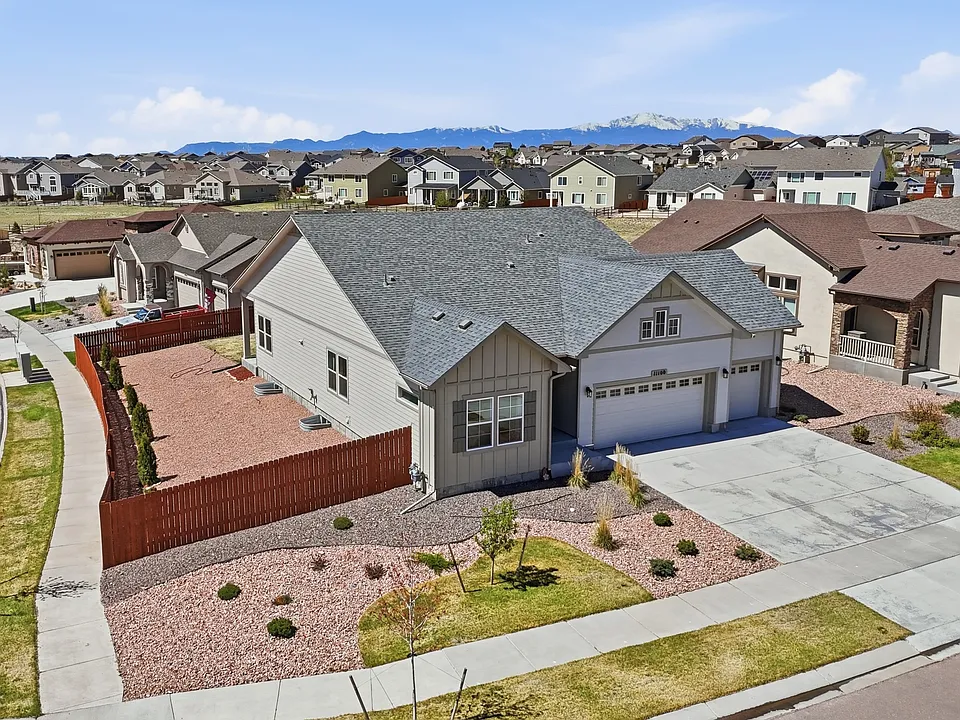 11100 Rolling Mesa Dr