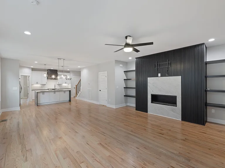 1810B Delta Ave — Photo 6