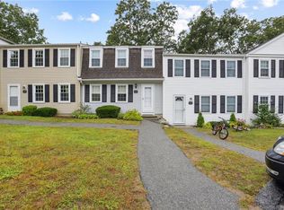 1 Lakeside Dr #L, Ledyard, CT 06339