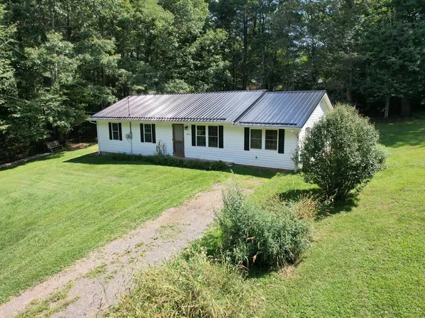 186 Cottonwood Ln, Hillsville, VA 24343