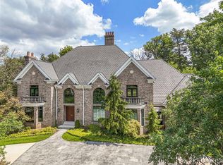 14 Ballantrae Ct, Saint Louis, MO 63131