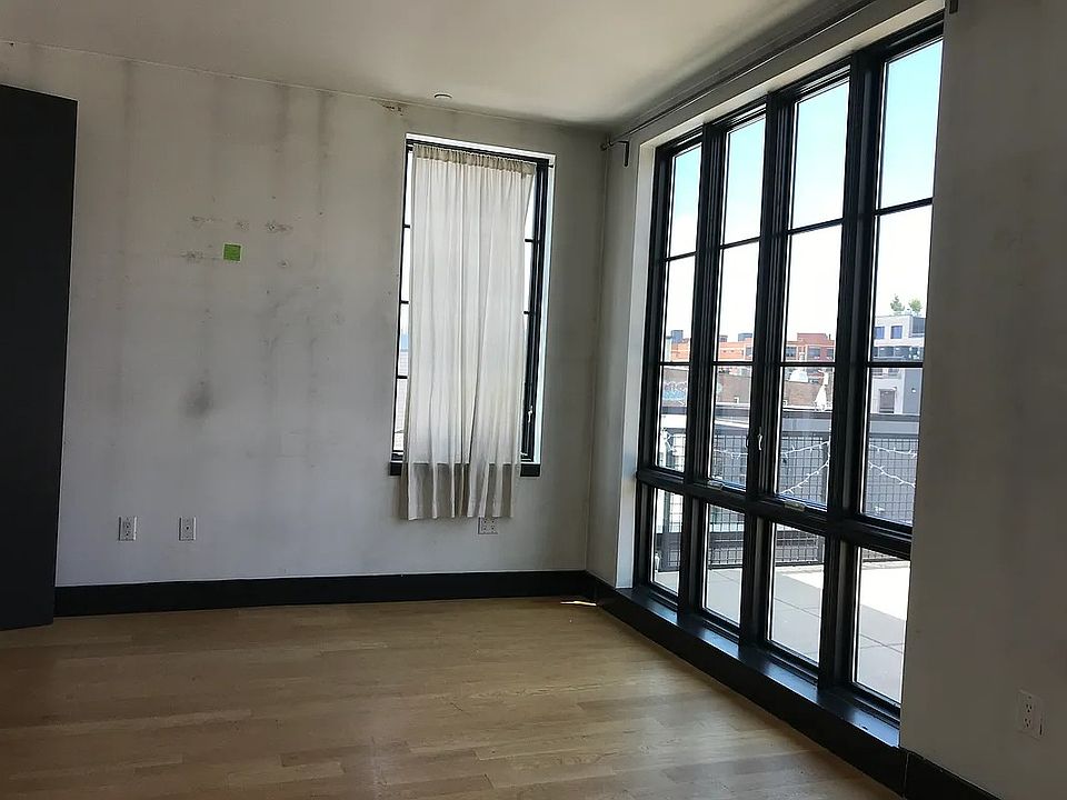 1st image of 82 Jefferson St #5H