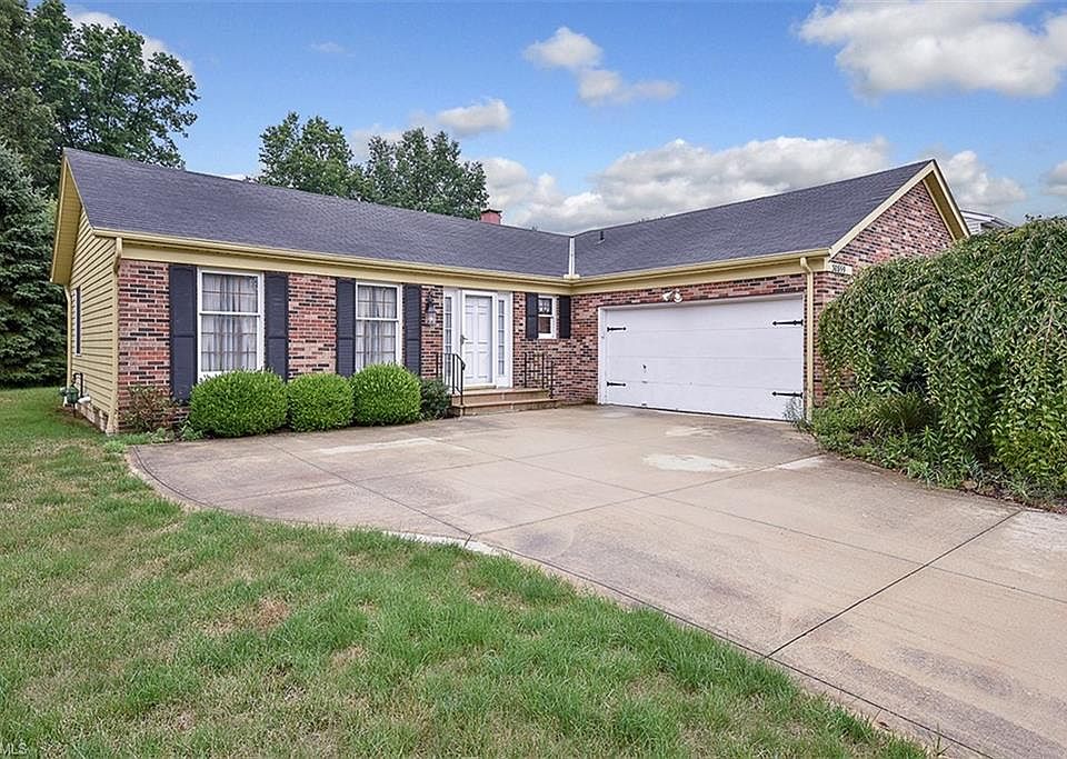 1st image of 30859 Windy Hollow Ln