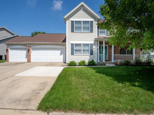18 Cygnet Xing, Bloomington, IL 61704