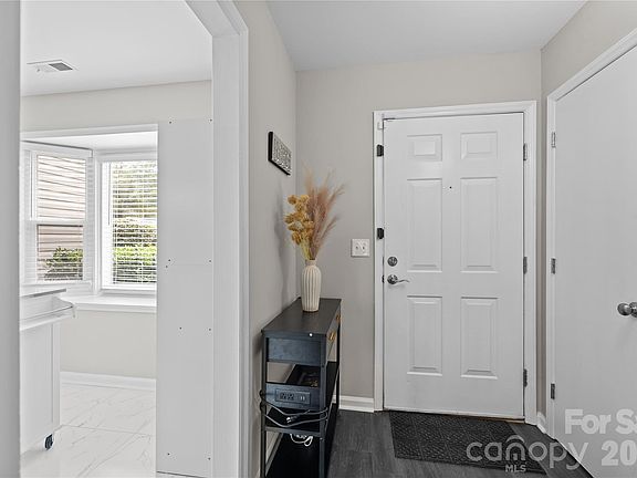 3rd image of 8407 Rust Wood Pl