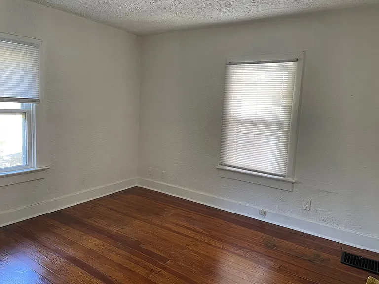 614 Grafton Ave — Photo 20