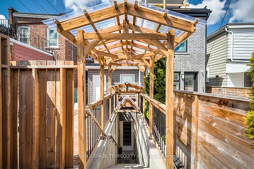 665 Crawford St #BASEMENT Photo 1