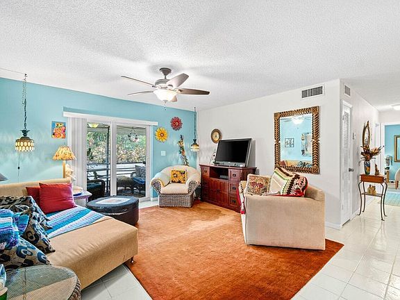 4th image of 1124 NW 13th Street #204a