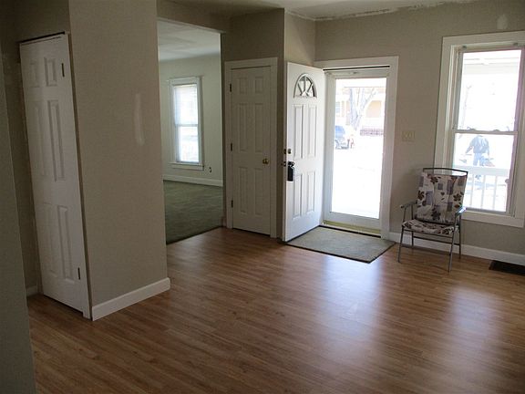 3rd image of 326 Park Ave