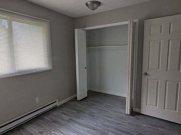 2nd image of 424 Brookfield Ave