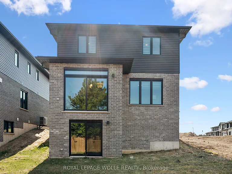 40 Moon Cres — Photo 29
