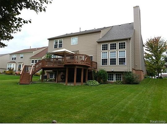 2nd image of 820 Hidden Creek Dr