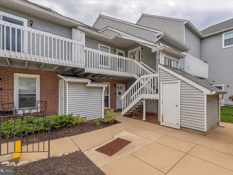 1st image of 504 Park Place Dr