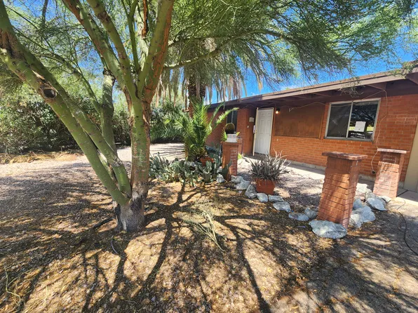 7025 E 39th Pl, Tucson, AZ 85730