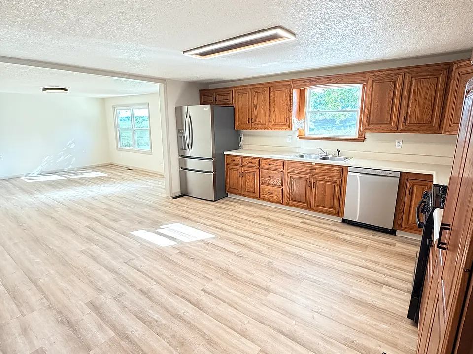 3757 E Hartman Rd