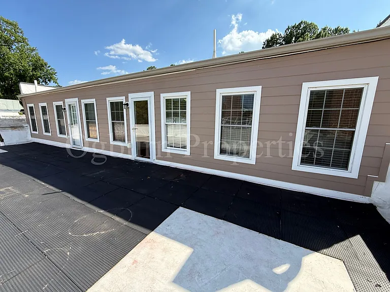 835-839 841 Reynolda Rd — Photo 8
