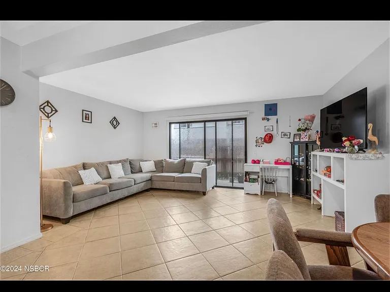132 Village Circle Dr — Photo 2