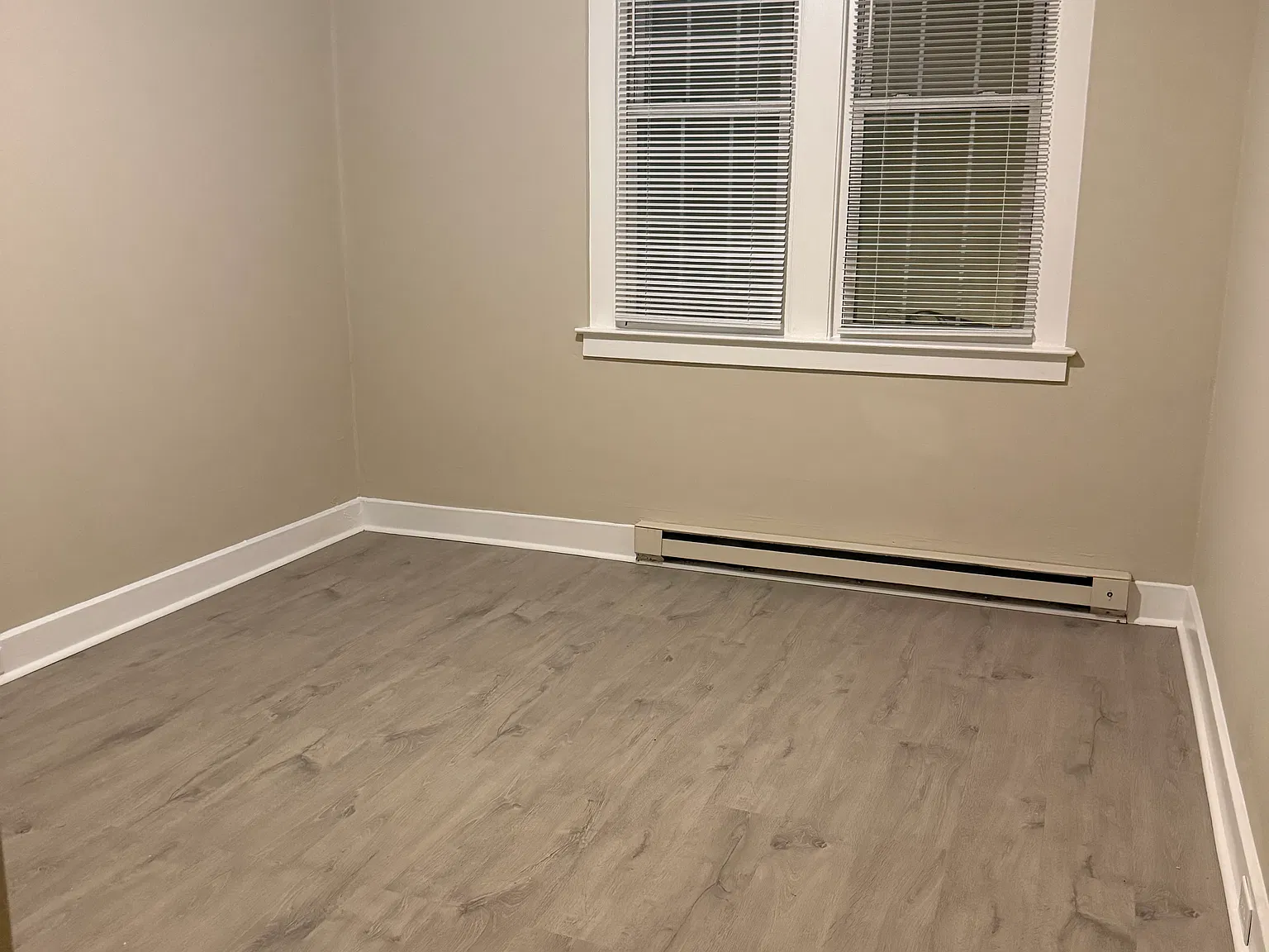 2 bed, 850 sqft, $1,800 — Photo 1