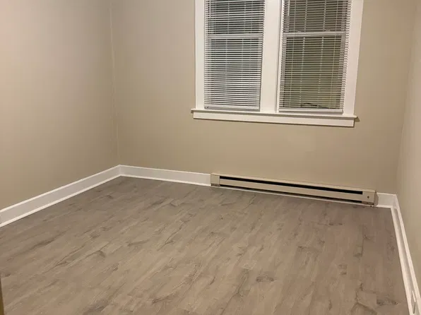 326 W Main St APT 1, Lansdale, PA 19446