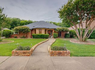 605 Robin Meadow Dr, Desoto, TX 75115