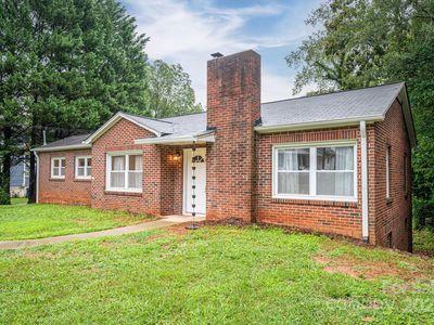 727 3rd Ave NW, Hickory, NC, 28601