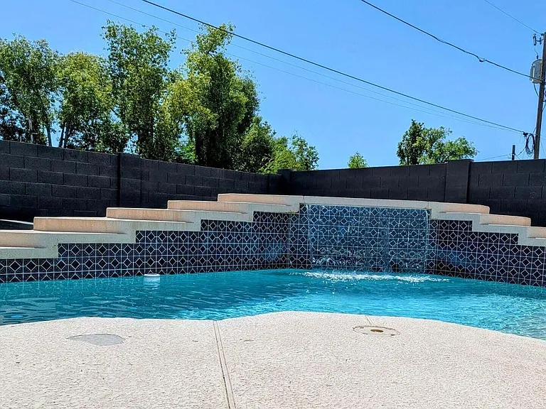 1711 S Hardy Dr — Photo 25