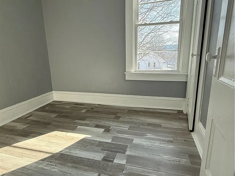 247 Princeton Ave — Photo 13