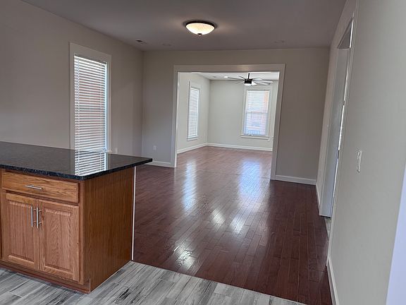 3rd image of 486 Byrne St