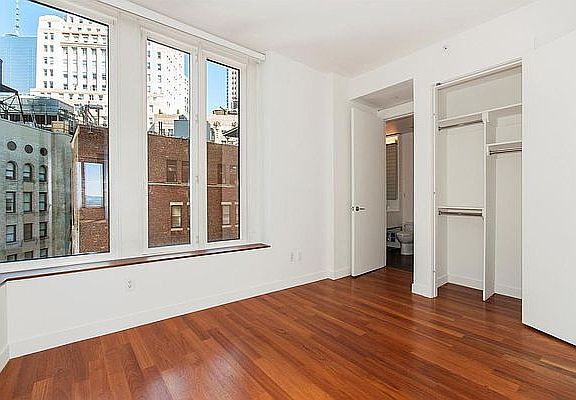 4th image of 15 William St APT 20A