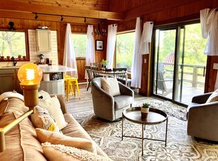 25 Merrill Ave, Prudence Island, RI 02872