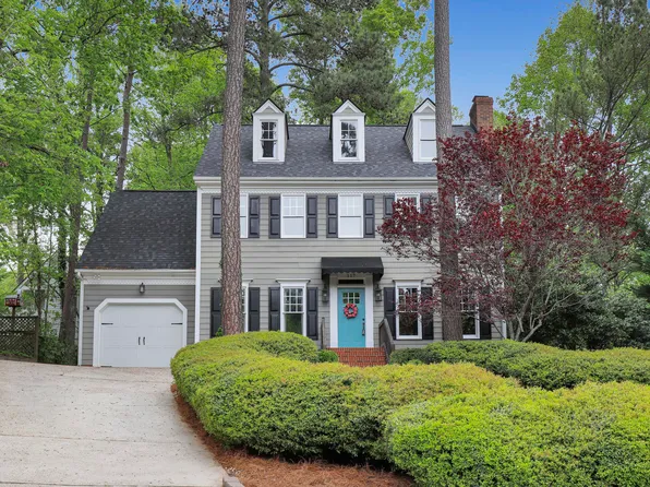 117 Vicksburg Dr, Cary, NC 27513