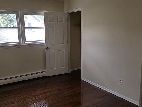 4th image of 18-20 Norwood Ave #3