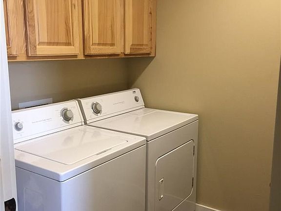 5th image of 2863 N 27th Ave