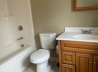 52 Floral St FLOOR 2, Taunton, MA 02780