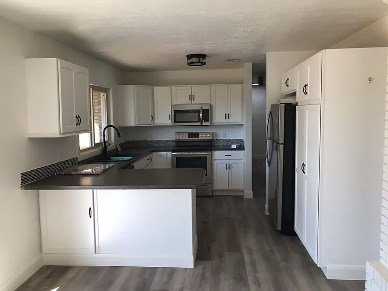 1035 Red Bud Cir — Photo 5