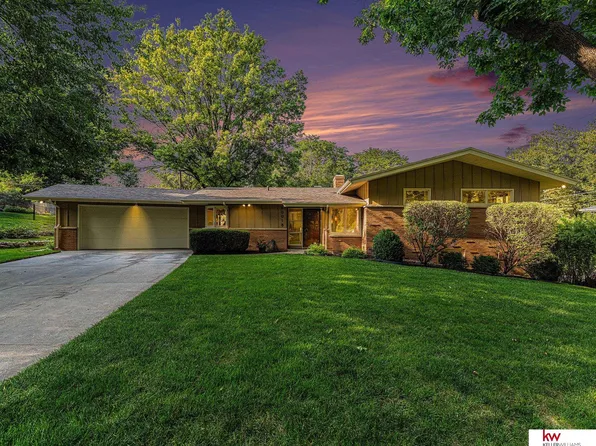 10018 Grover St, Omaha, NE 68124