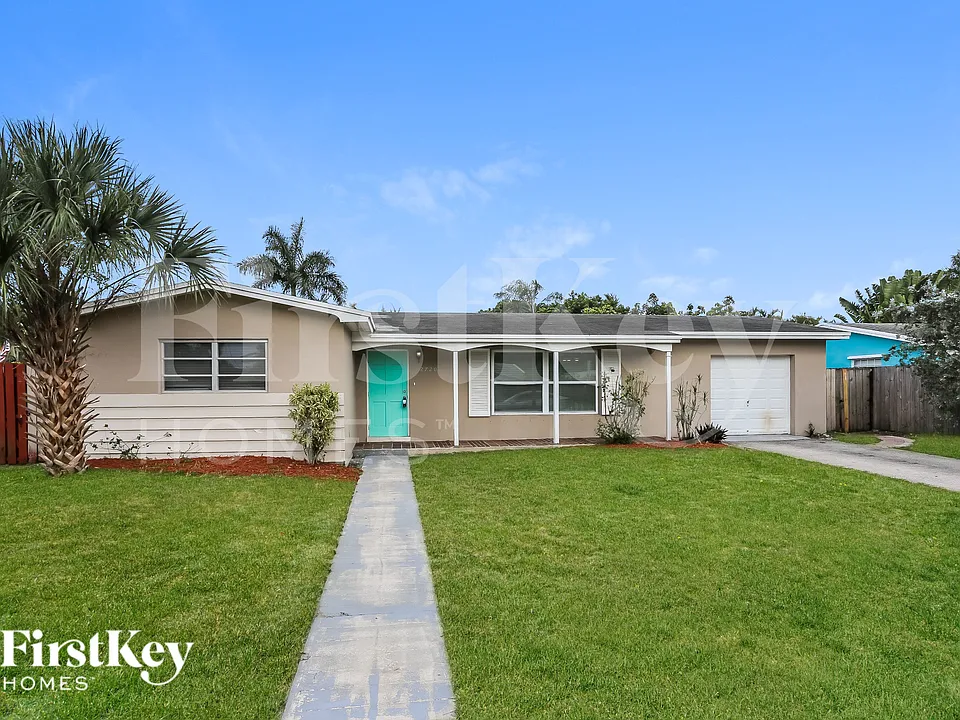 2720 SW 18th St