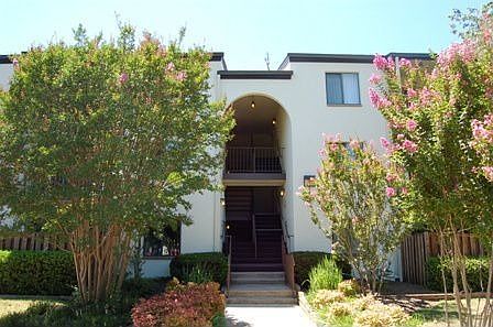 HERNDON CONDO