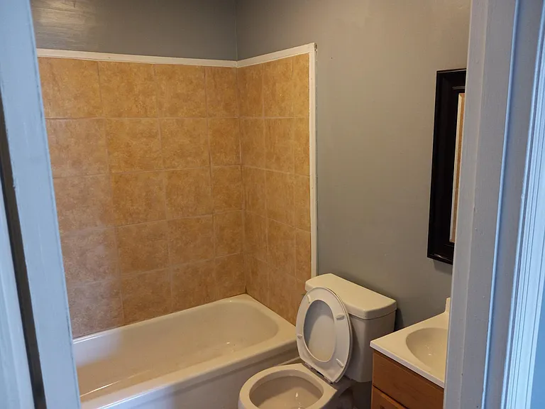 244 Southern St — Photo 9