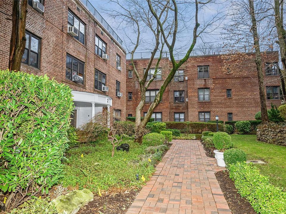 1st image of 2 Townhouse Place #3H