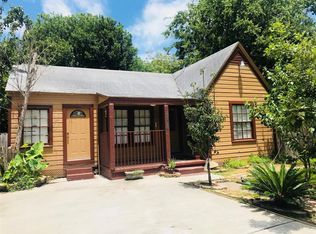 1318 W Broad St, Freeport, TX 77541
