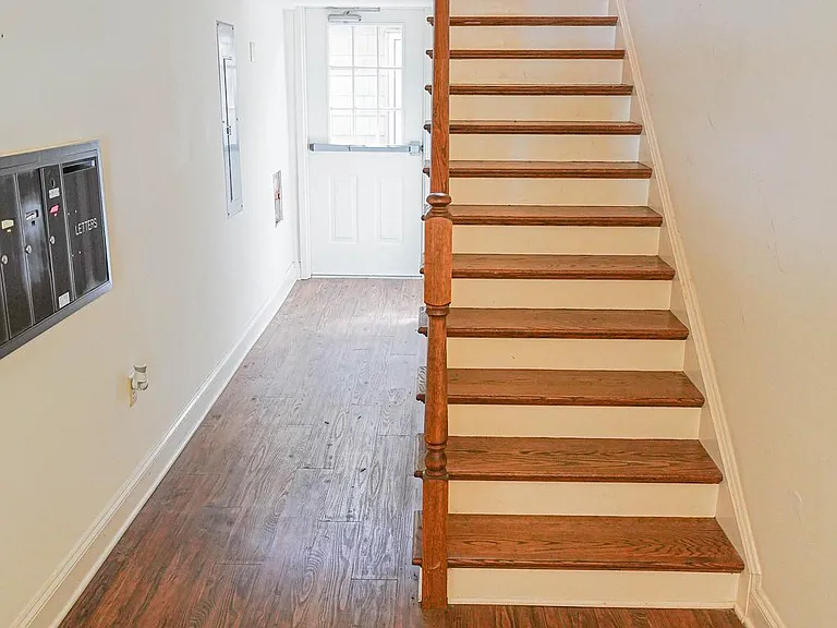 800 Travers St #5 — Photo 11