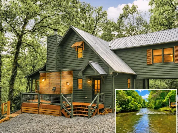279 S Riverview Ln, Ellijay, GA 30536